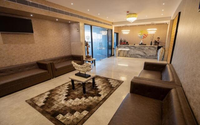 Palette - Grand Seasons (The Business Hotel)