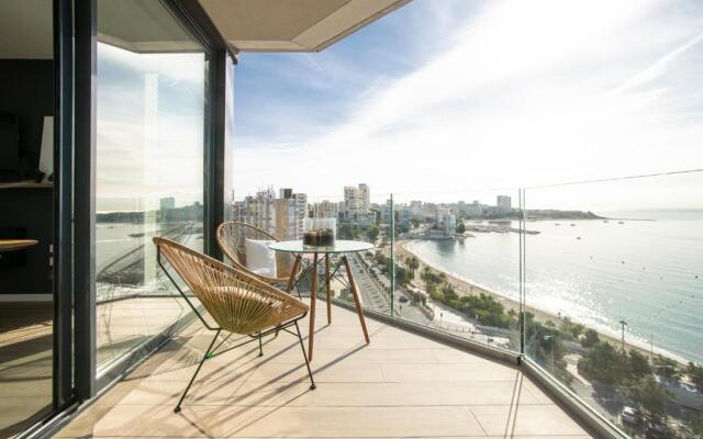 Modern stunning views sea front SEA WATER APARTMENT