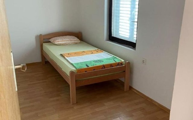 Red Apartment for 05