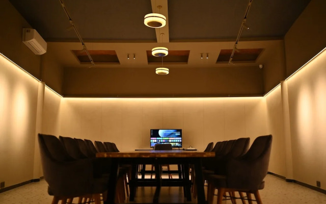 Mavi Retreat