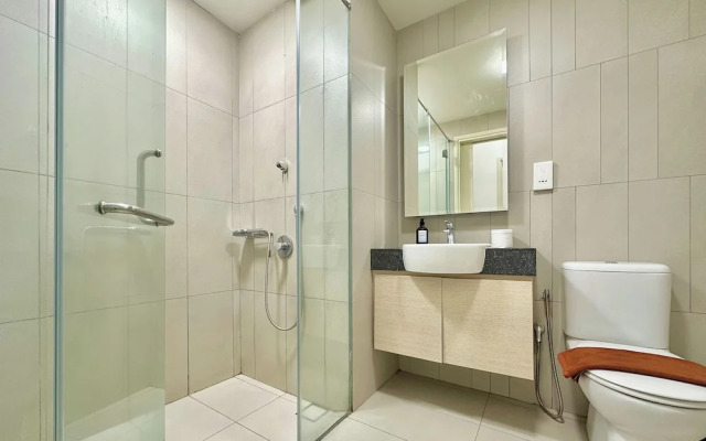 Afiniti Residences Medini by Stayrene