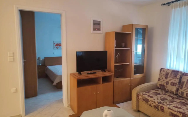 Aspri Ammos House