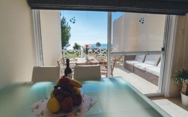 Apartment 13 Coral Bay