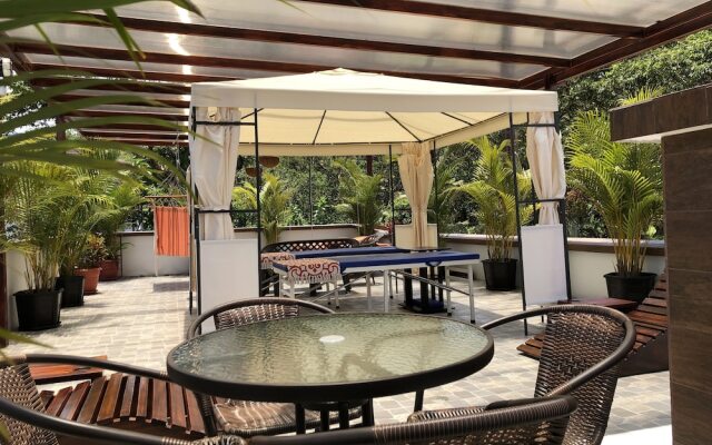 Toucan Platinum Suites Aparthotel