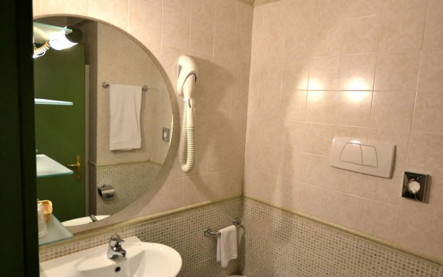 Sun Hotel