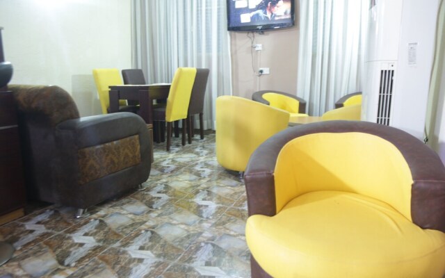 Goddis Apartments