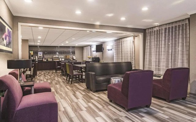 La Quinta Inn & Suites Brunswick #1040