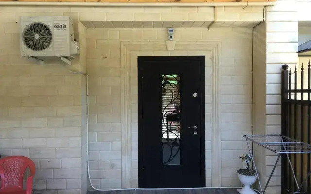 Guest House Yat-Haus