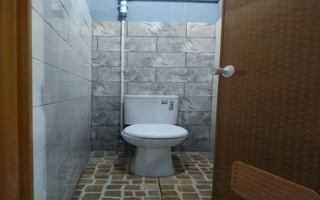 Eiffel Residence Cideng by ZUZU