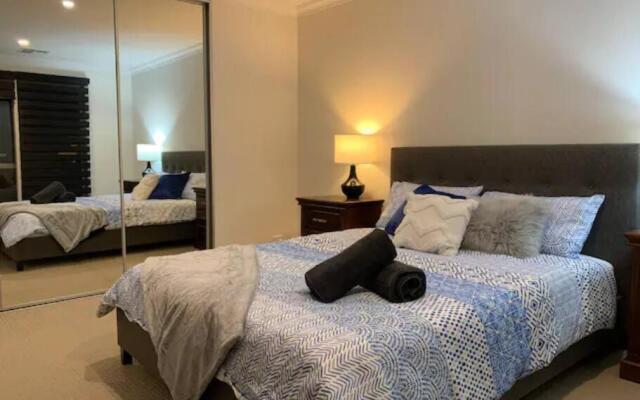 Sandpiper Island Tranquil Waterfront Views & Jetty