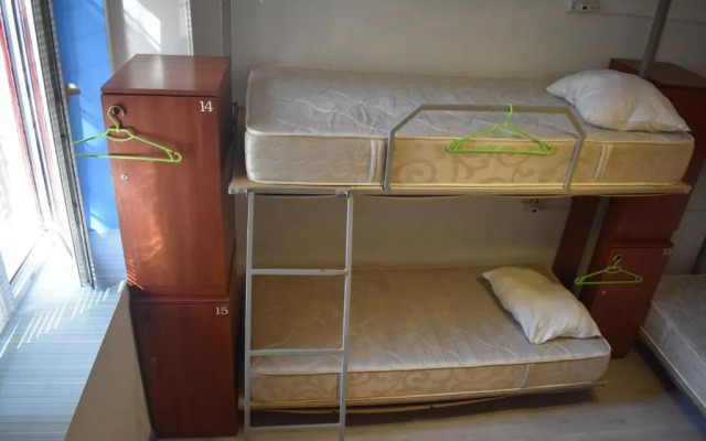 Sleep Studio Hostel