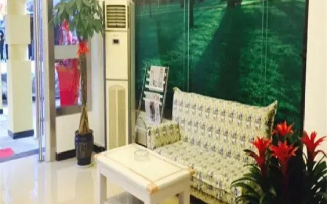 Da Ben Express Hotel (Yantai Railway Station Store)