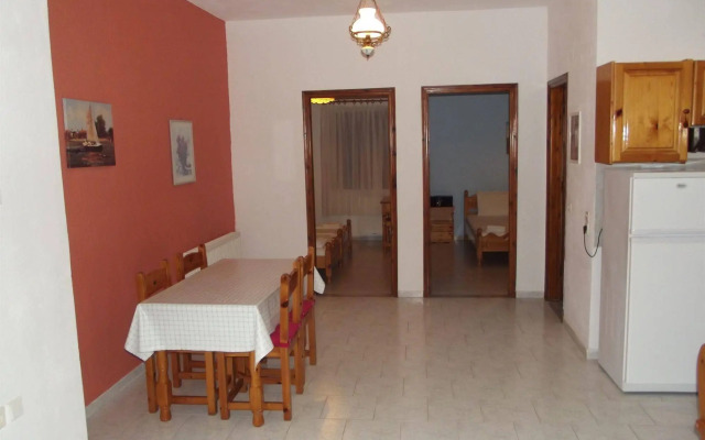 Christina Studios & Apartments