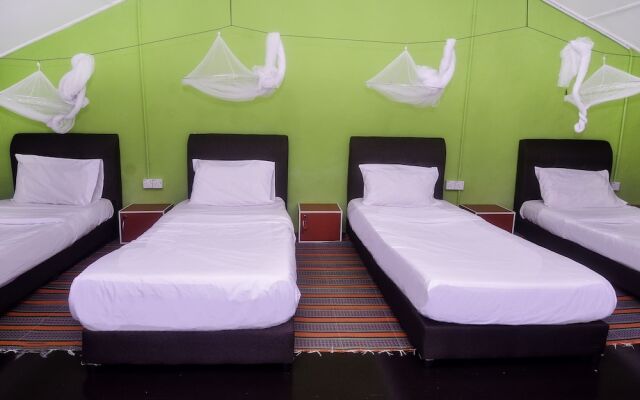 Hotel O Tropical Lodge