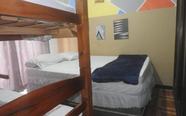 Rio Surf House Hostel e Pousada