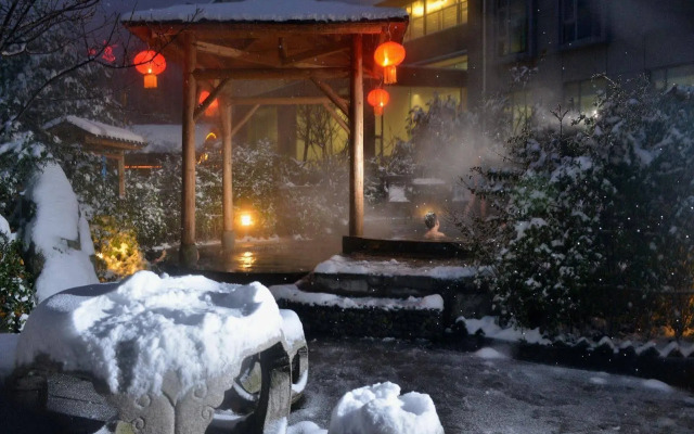 Huasheng Hotel