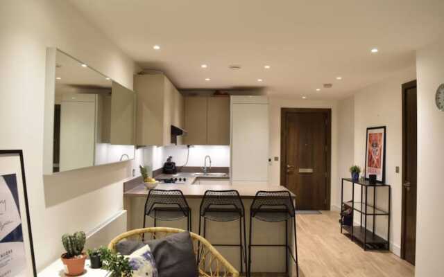 Luxury Studio Flat In Hammersmith