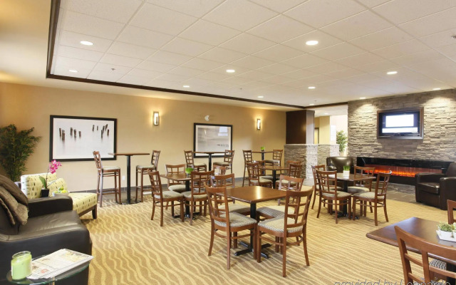Vegreville Suites