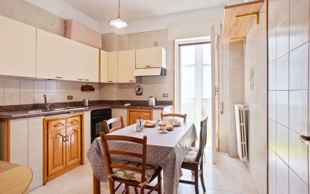 Pane & Pomodoro Beach Roomy Flat