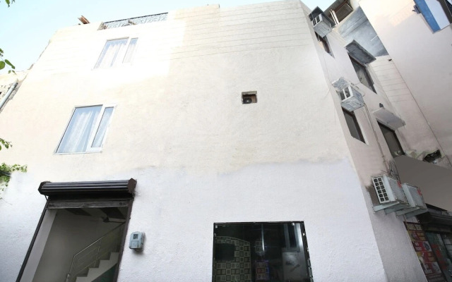 Rr Residency By OYO Rooms