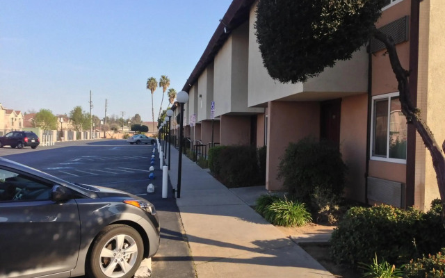 Ramada by Wyndham Fresno North