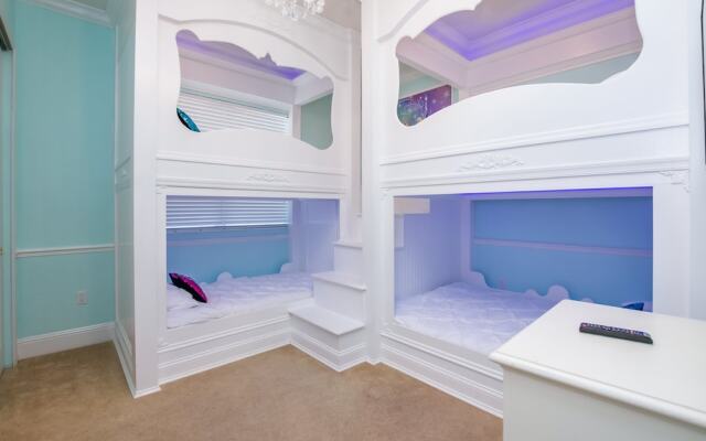 5bed 5Ba Reunion Villa w. Pool