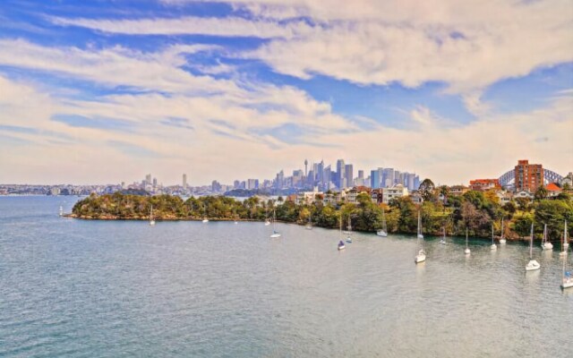 Elegant Waterfront Mosman Bay - RAG10