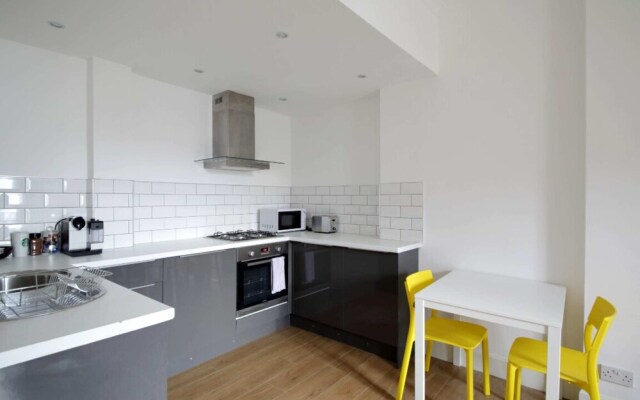 Modern Apartment in the Heart of Edinburgh