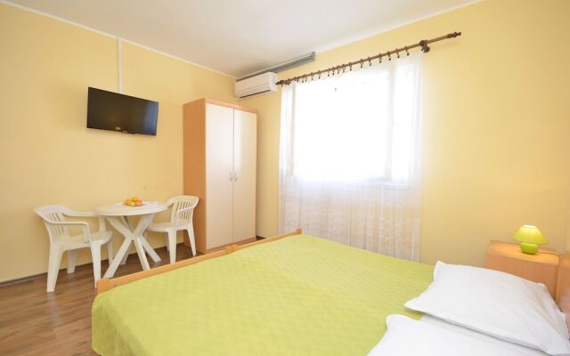 Rooms Summer Chill