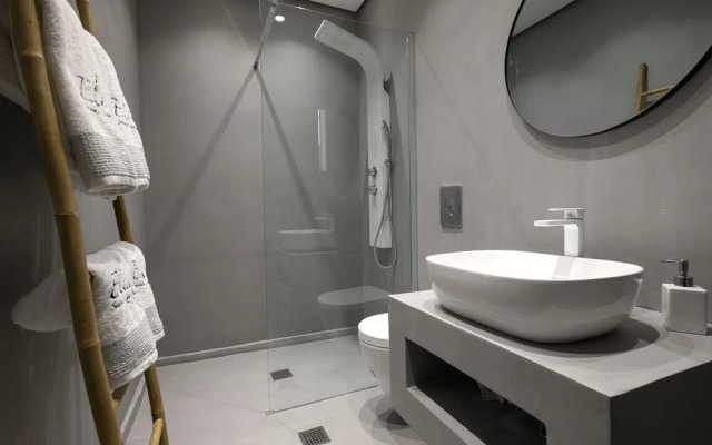 Elisa Seaside Luxury Suite Private hot Tub, Beach