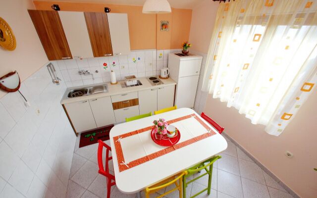 Apartment Julijana - economy apartment A1 Bibinje, Zadar riviera