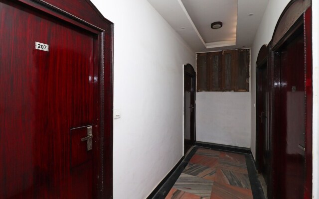 OYO 28240 Hotel D' Seasons