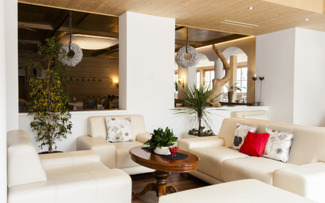 Hotel Alpina Resort