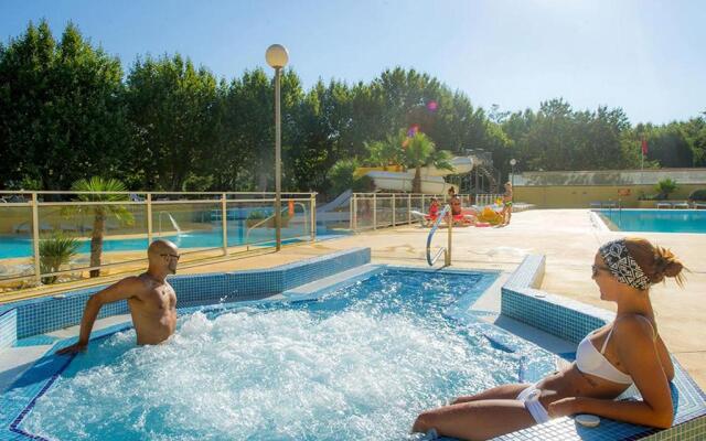 Mobilhome Climatisé 3ch 6p Dans Parc Des 7 Fonts