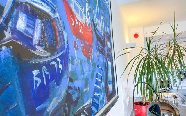 Vanguard House, Milford Marina