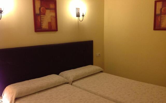 Hostal Cerezo 2 Meson