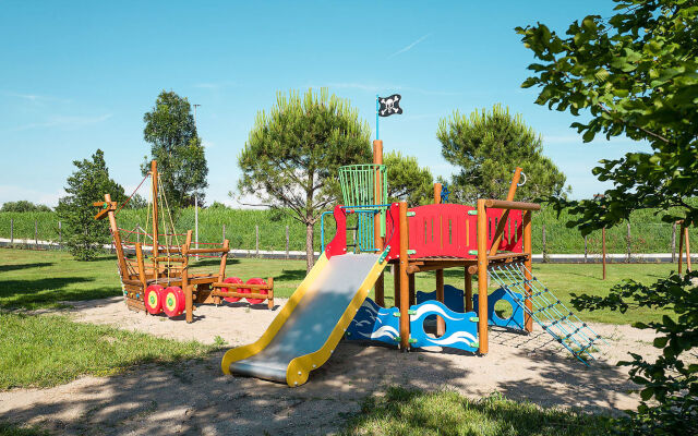 Marina Azzurra Resort