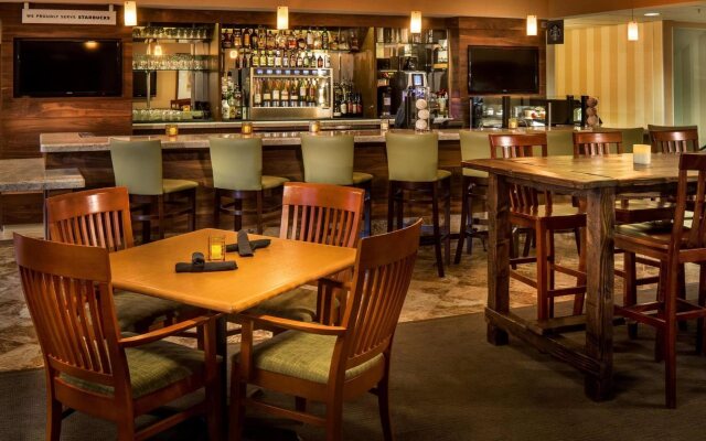 DoubleTree by Hilton Portland - Tigard