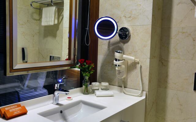 Royal Stay Palace Hotel