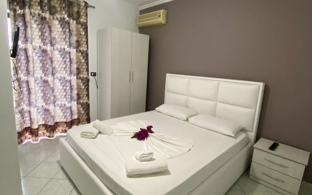 Holiday Apartments Altini