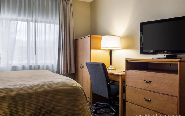 Quality Suites Near West Acres