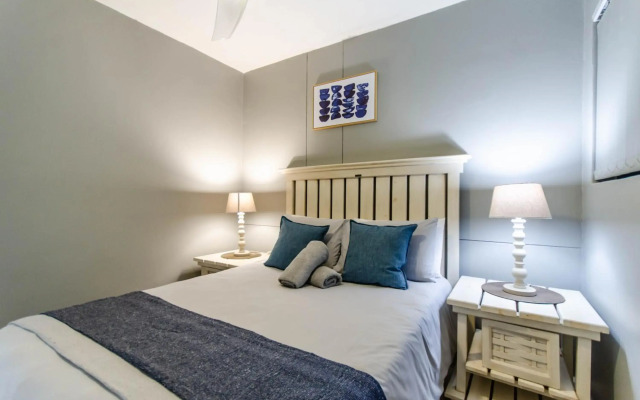 Grace 10 Two Bedroom Beach Front Apartment