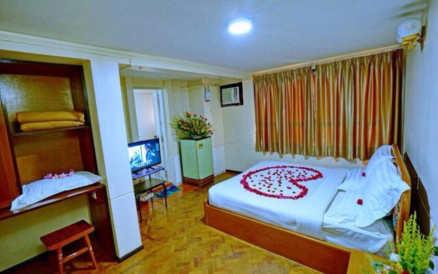 Taim Phyu Hotel