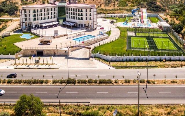 Kaynesia Hotel
