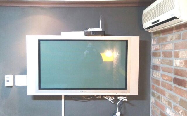 Long stay hostel Sinchon Hongdae