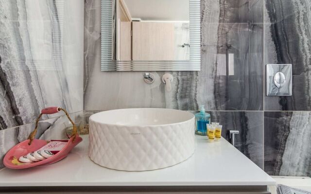 Adorable 2 Bedrooms Apartment in Athens