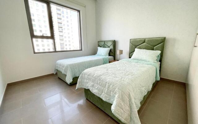 Wonderful 2bedroom with Balcony -Dubai Hills