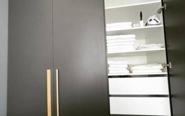 Minimalist Studio Apartment Brașov