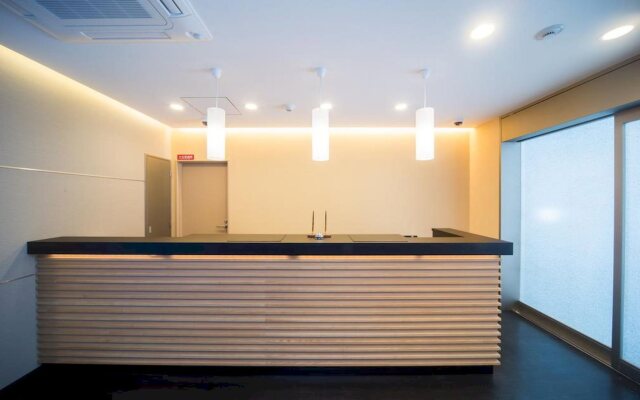 Shinsaibashi Higashi Crystal Hotel