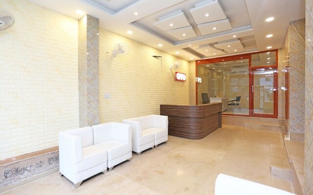 OYO 15566 Hotel Rosewood Inn